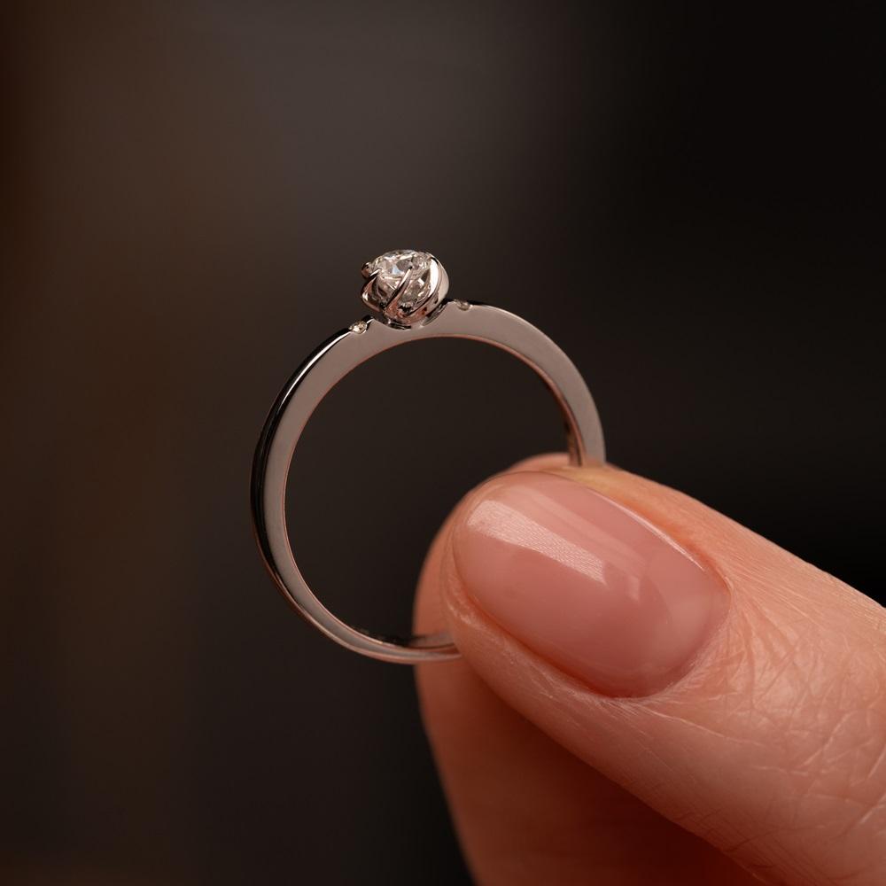 Кольцо с бриллиантом 921720Б