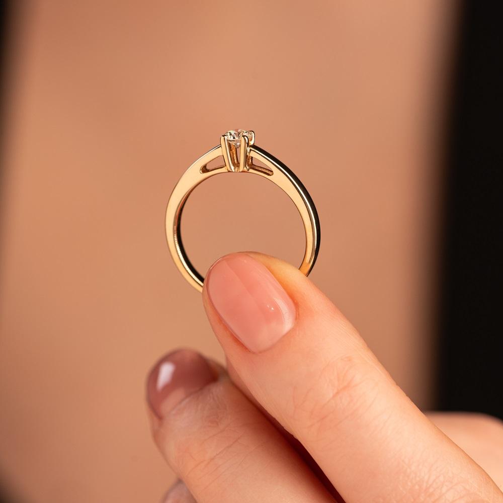 Кольцо из золота с бриллиантом 911214Б