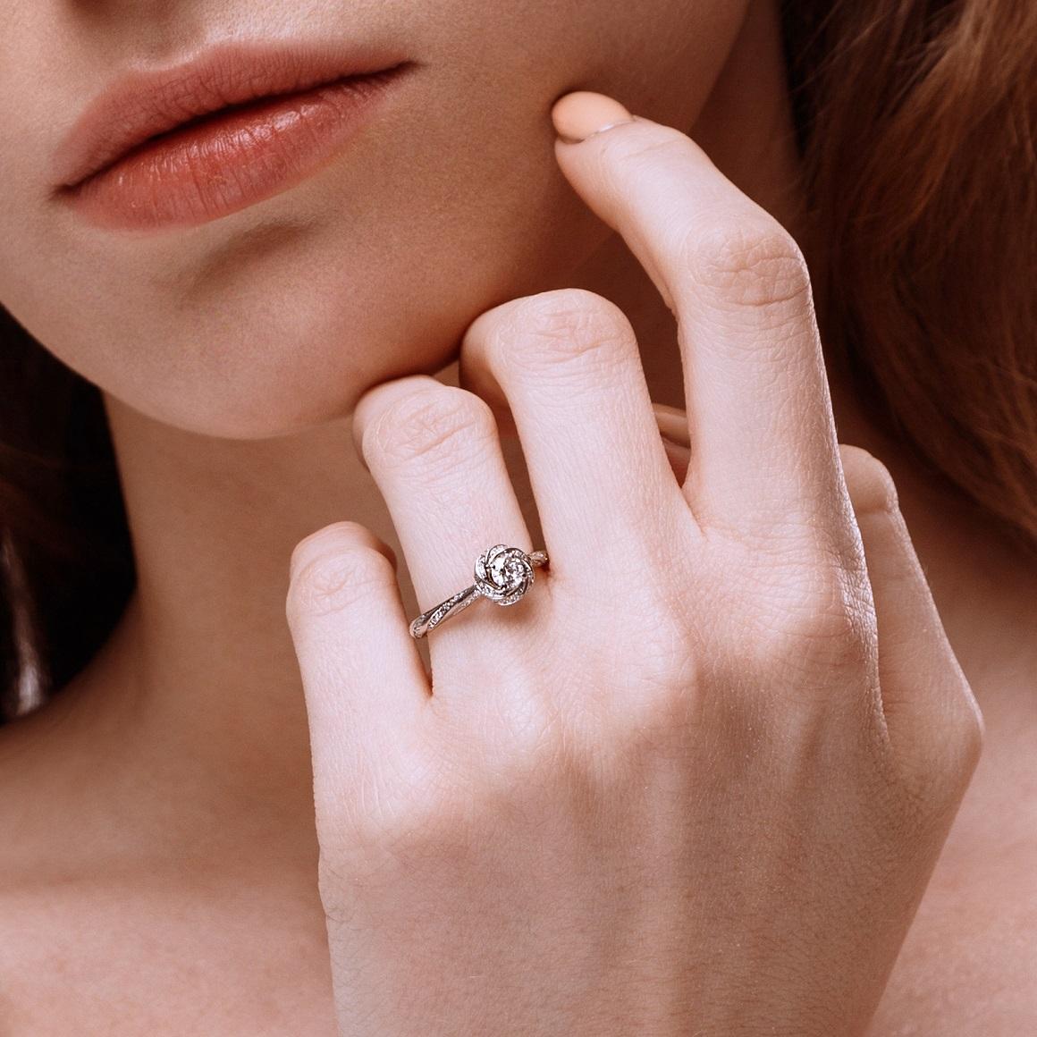 Кольцо из золота с бриллиантами 921422Б