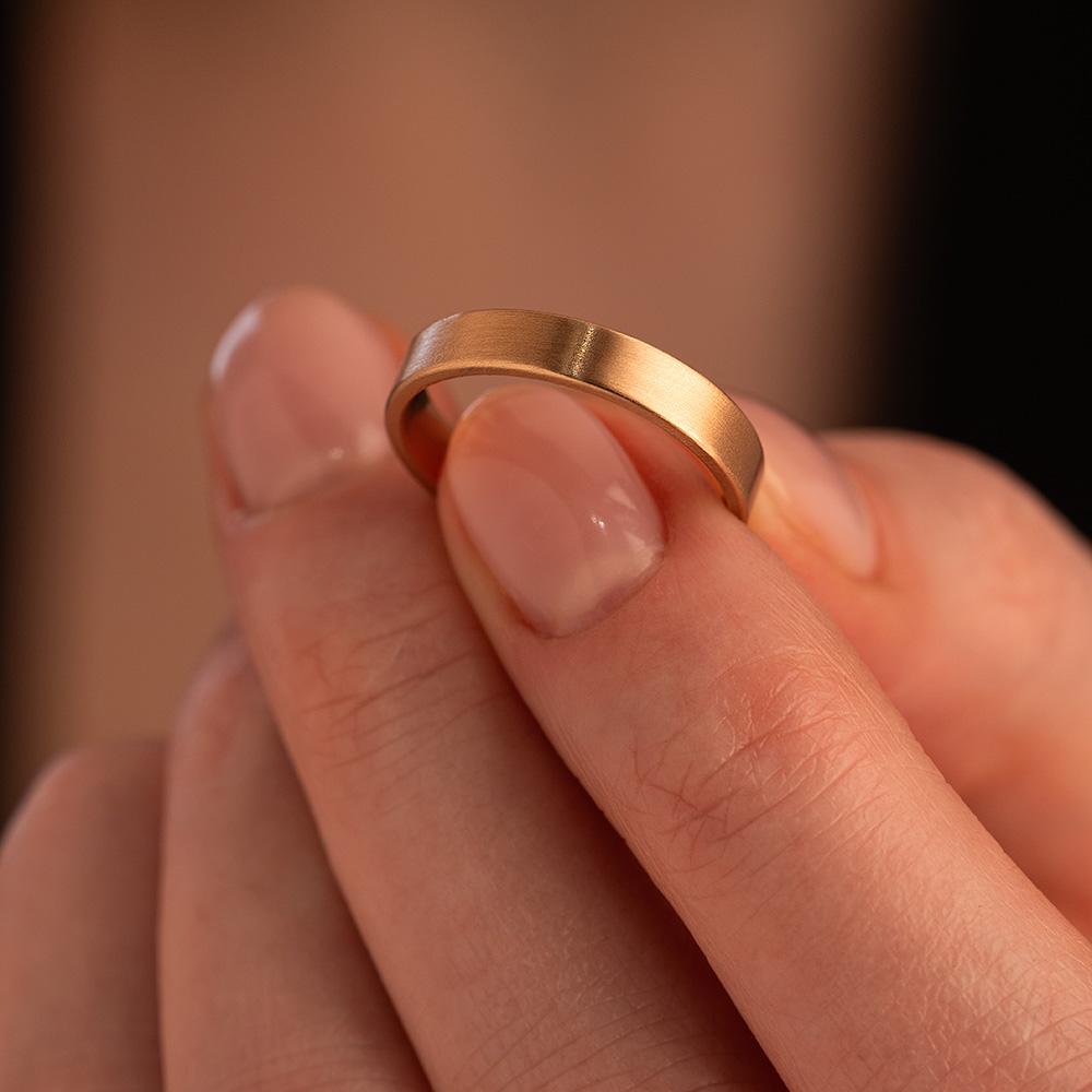 Обручальное кольцо из красного золота 200-000-355