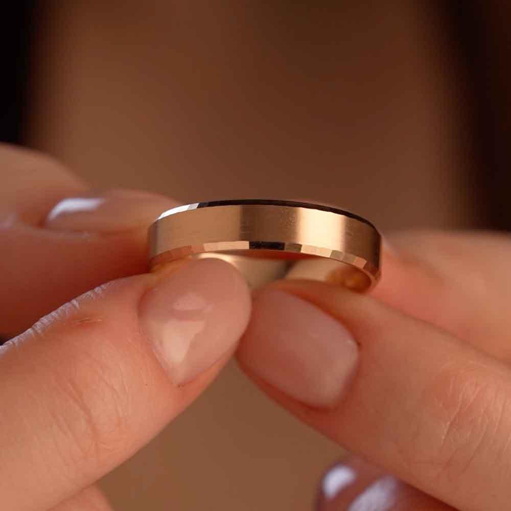 Обручальное кольцо из красного золота 200-000-565