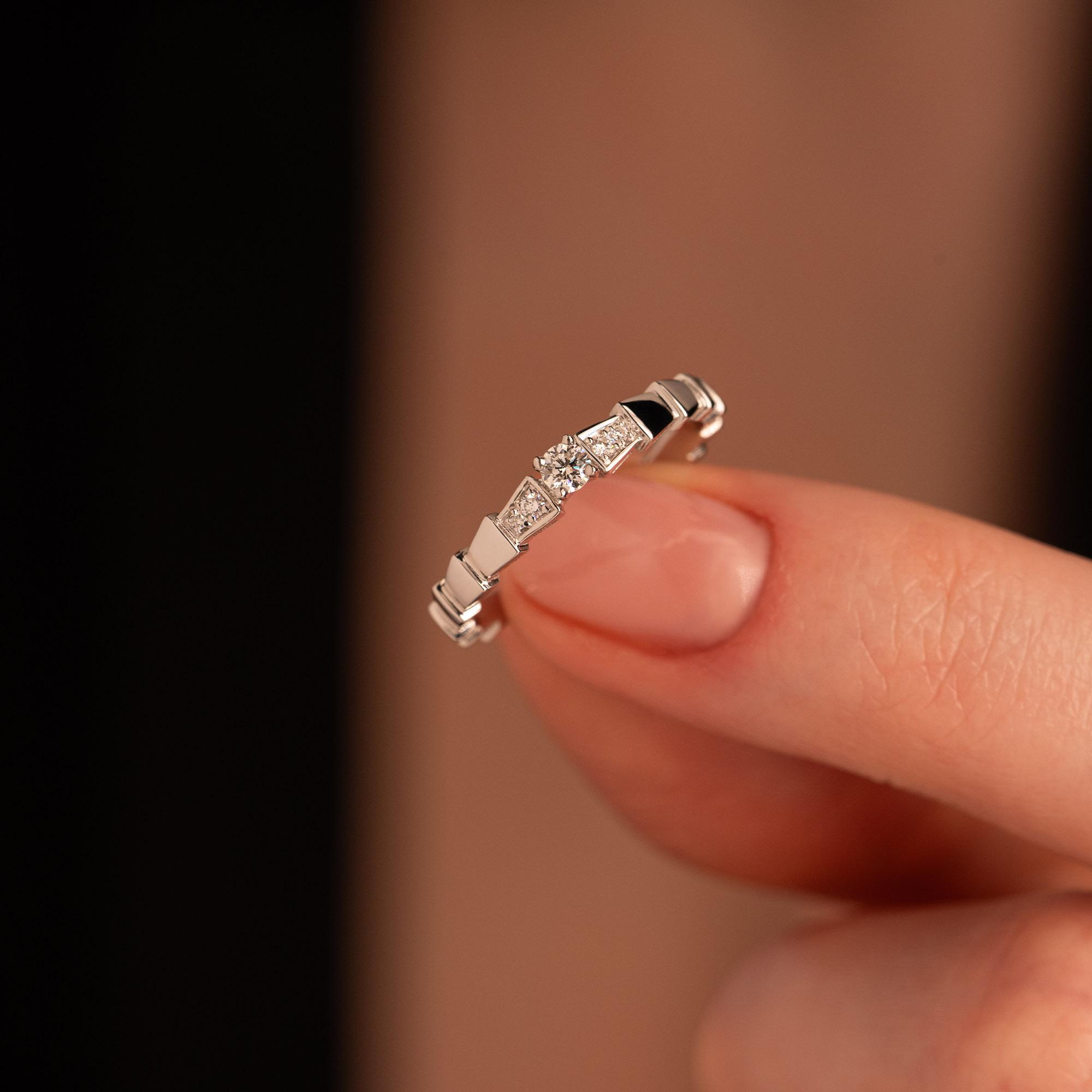 Кольцо из белого золота с бриллиантами 921507-3Б