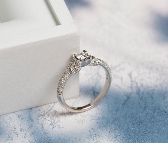 Кольцо из золота с бриллиантами 921324Б