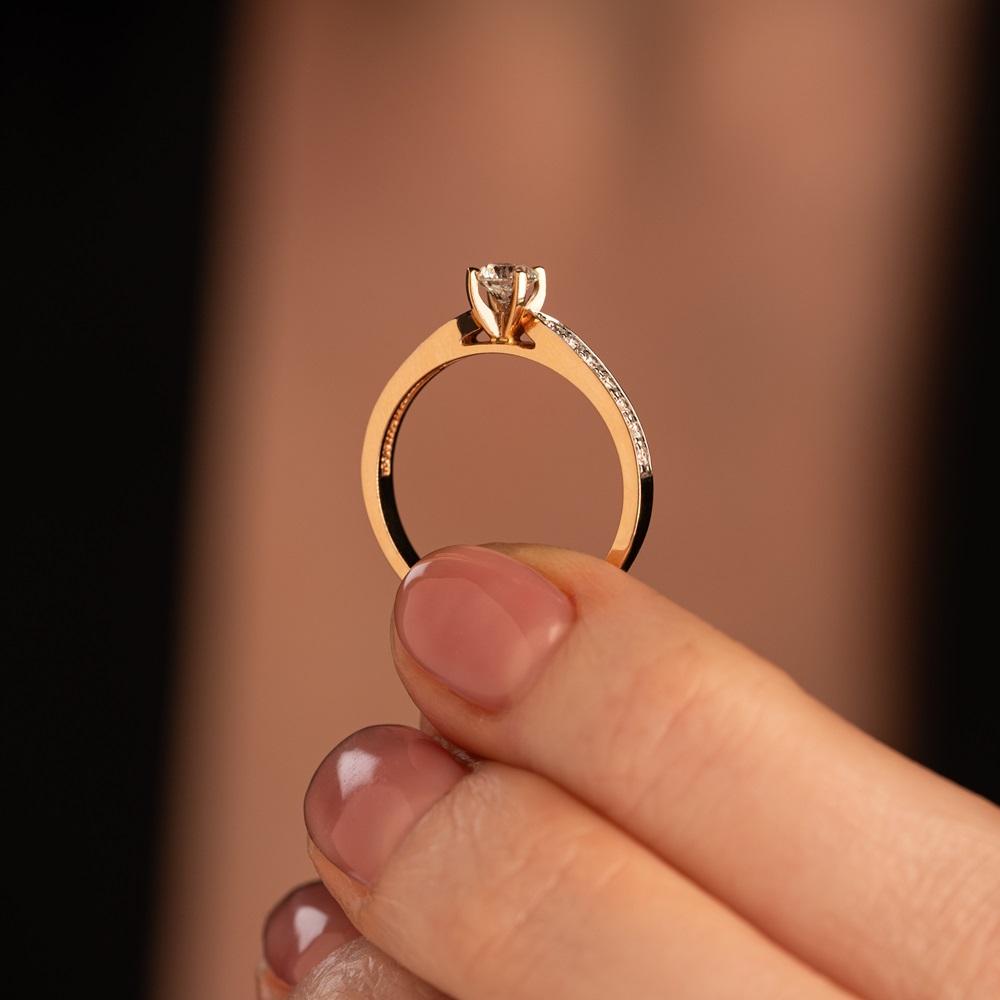 Кольцо из золота с бриллиантами 911265Б