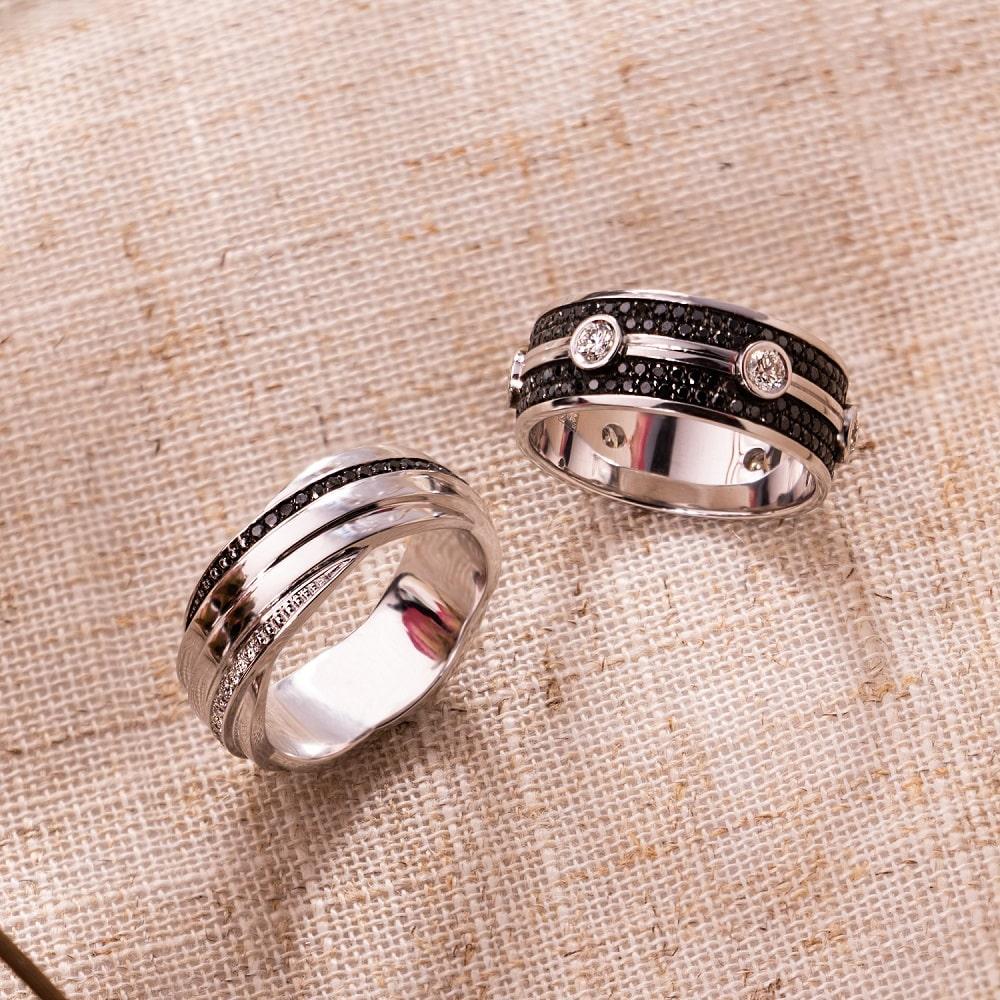 Кольцо из золота с бриллиантами 921590ЧБ