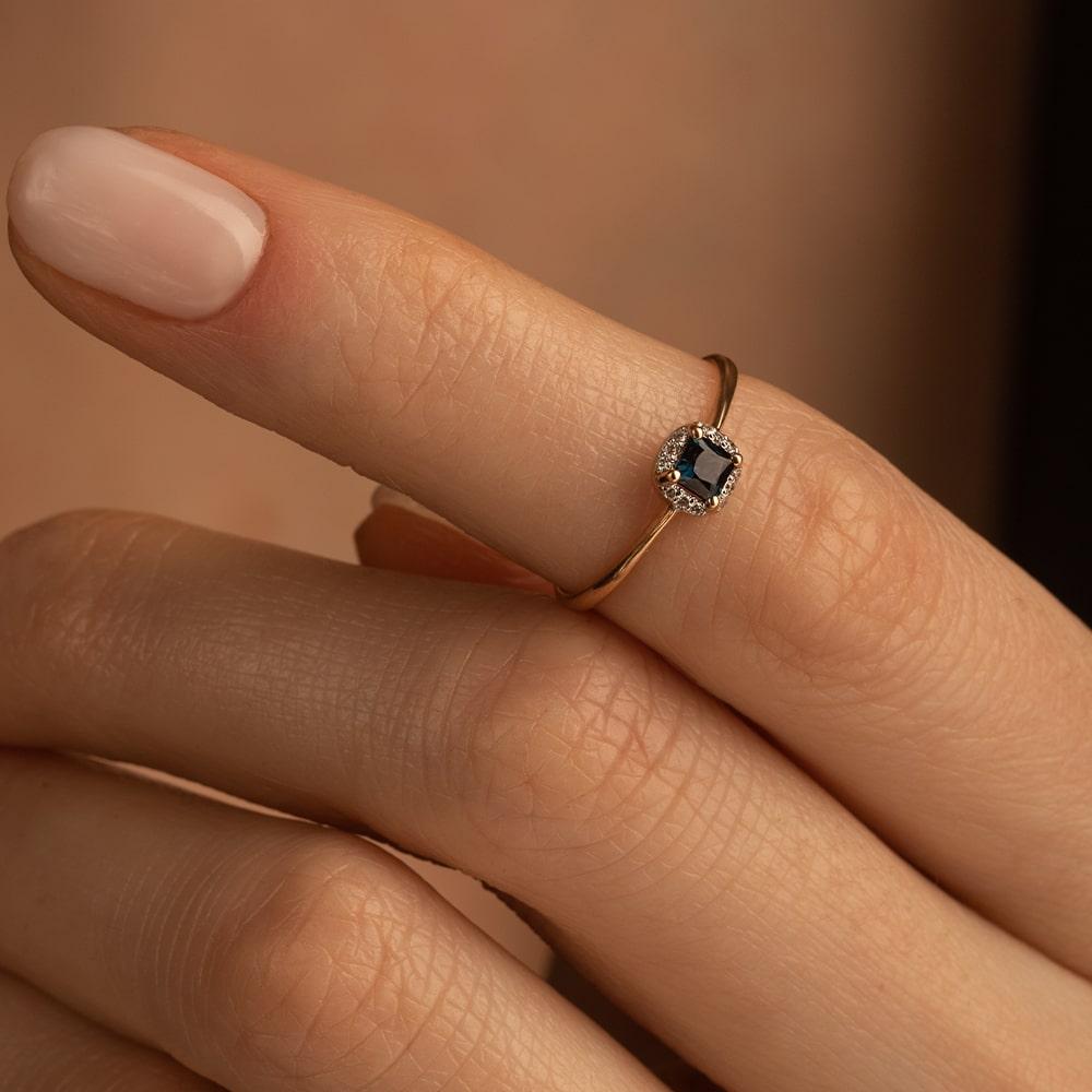 Кольцо из золота с сапфиром 911087С