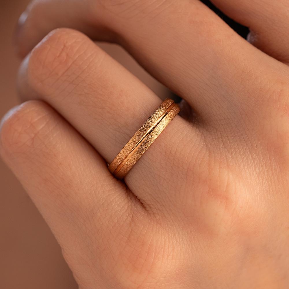 Обручальное кольцо из красного золота 200-000-720