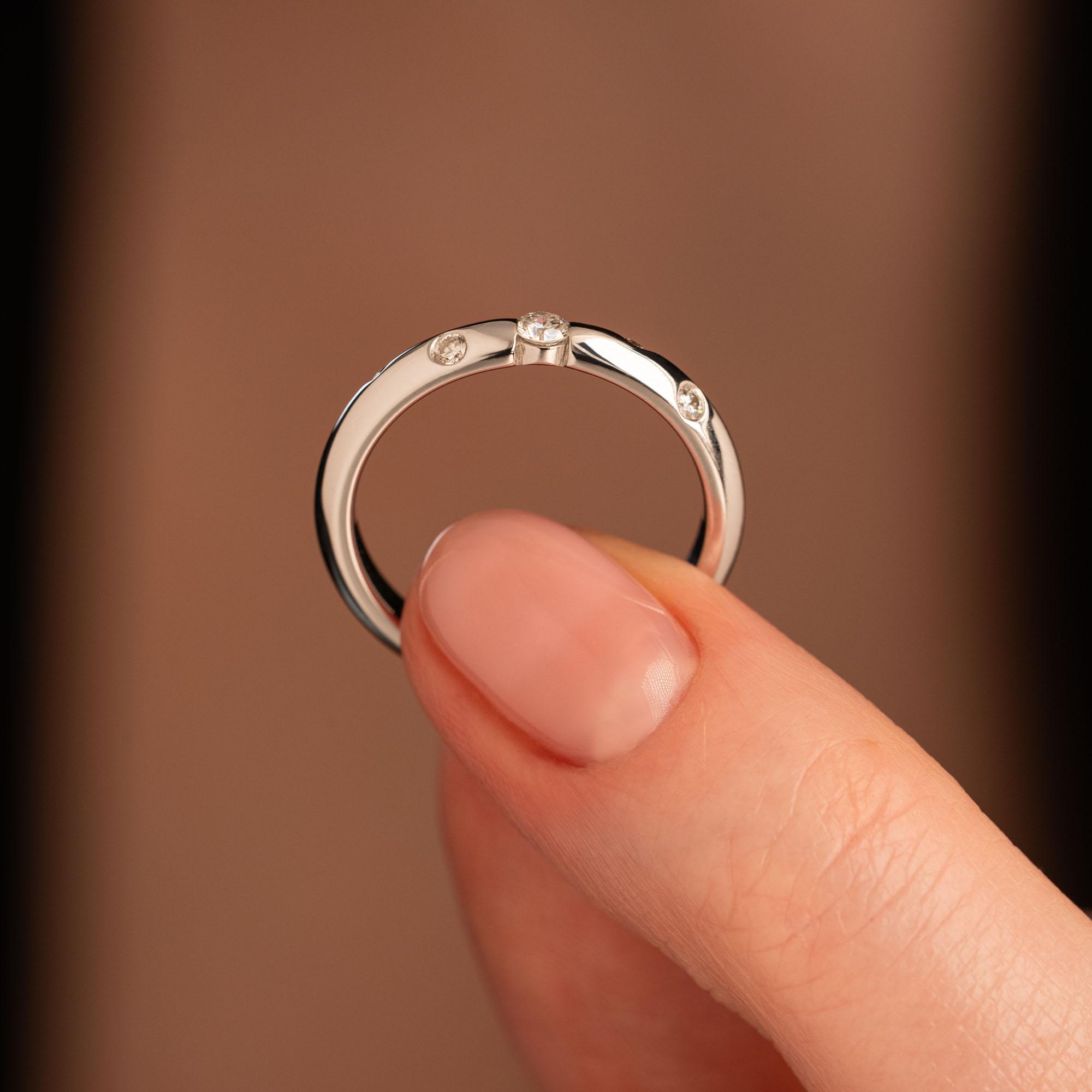 Кольцо из белого золота 585 прлбы  с бриллиантами 921743Б