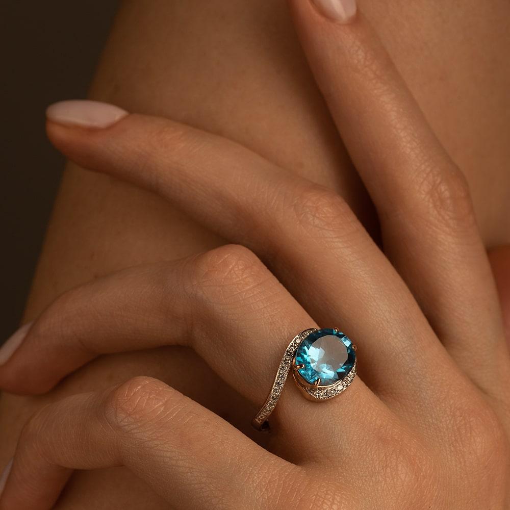 Кольцо из золота с топазом 911057Т