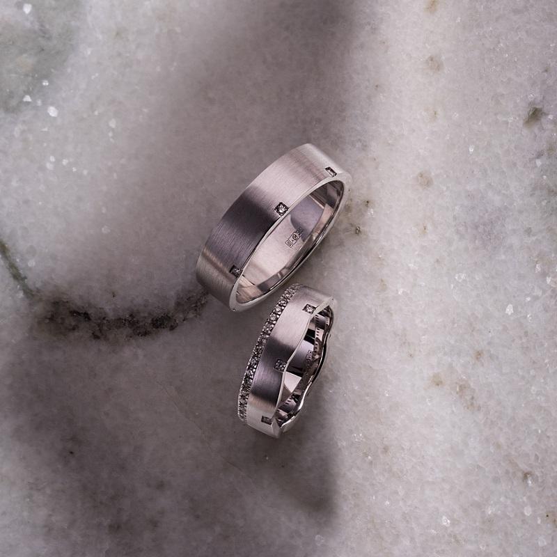 Кольцо из золота с бриллиантами 921585-2Б