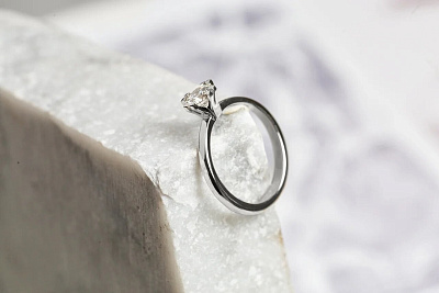 помолвочное кольцо