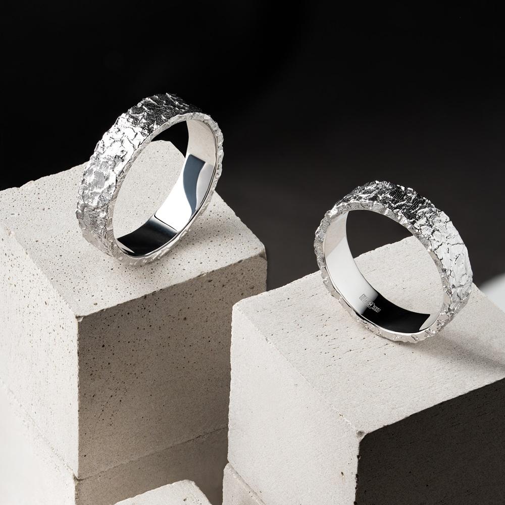 Дизайнерское кольцо из золота 921865