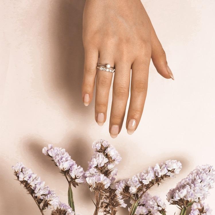 Кольцо из золота с бриллиантом 921050Б