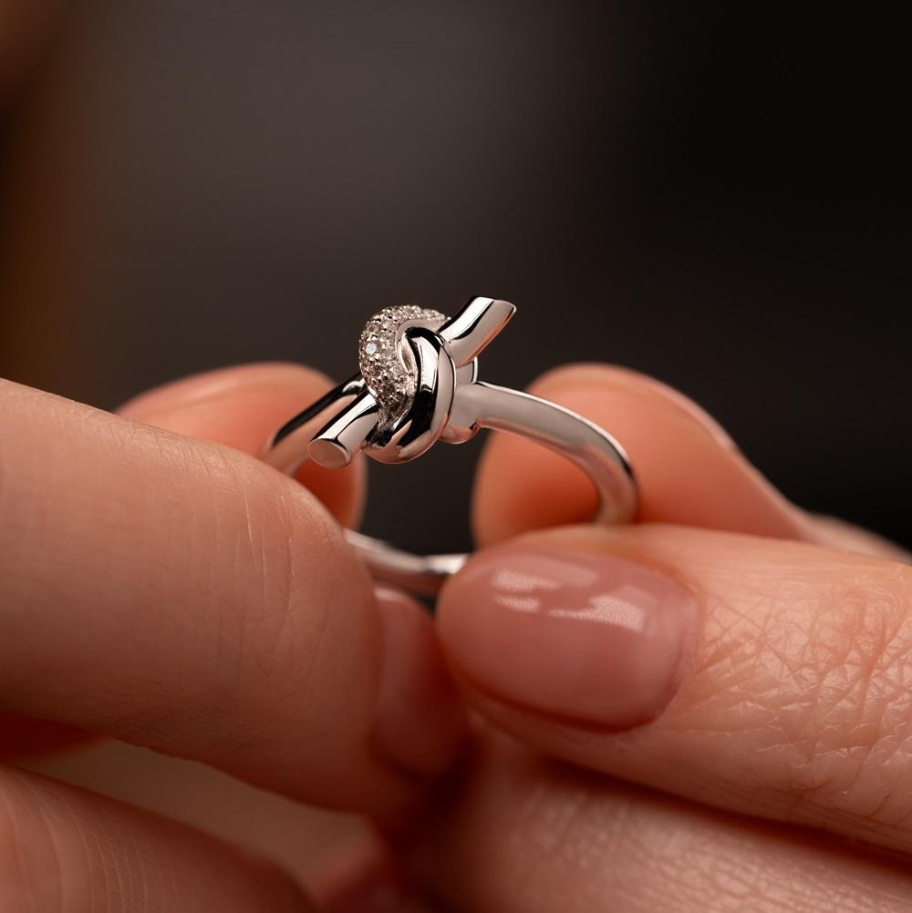 Кольцо из белого золота с бриллиантом 921846Б