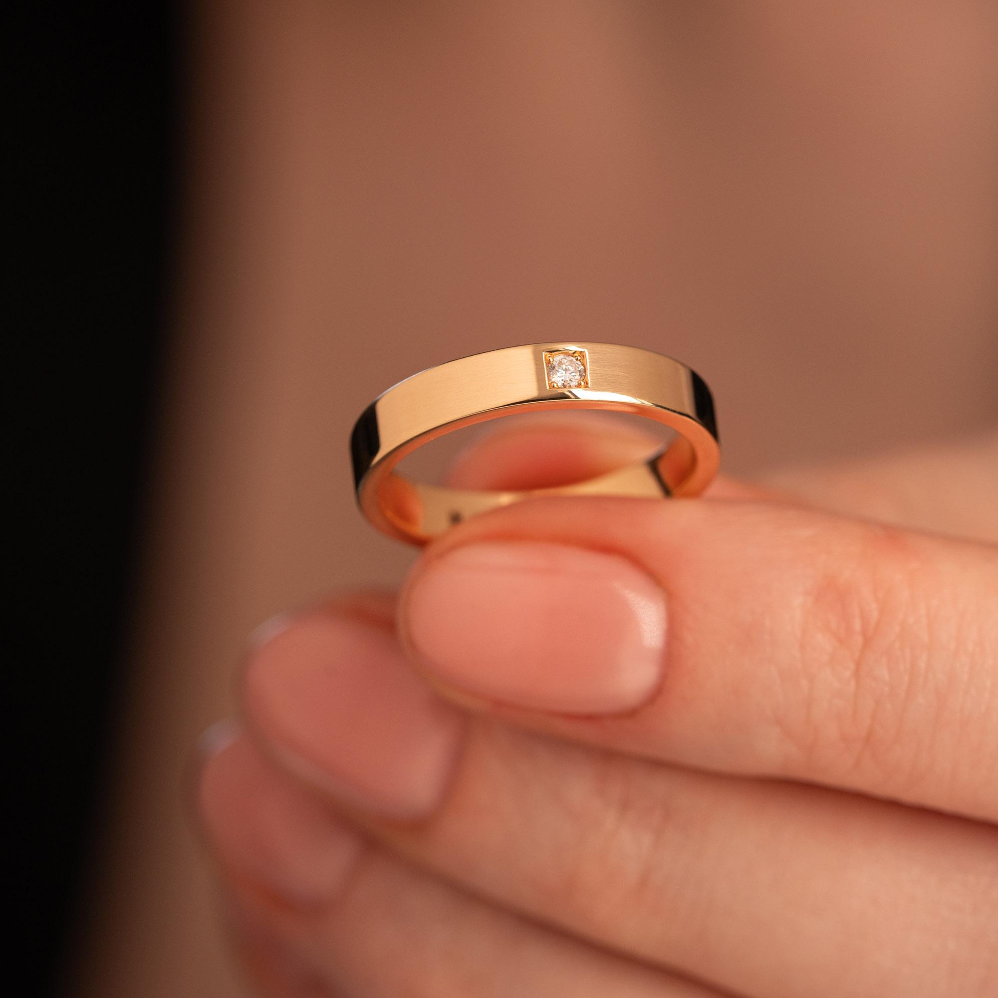 Обручальное кольцо из красного золота 202-010-308