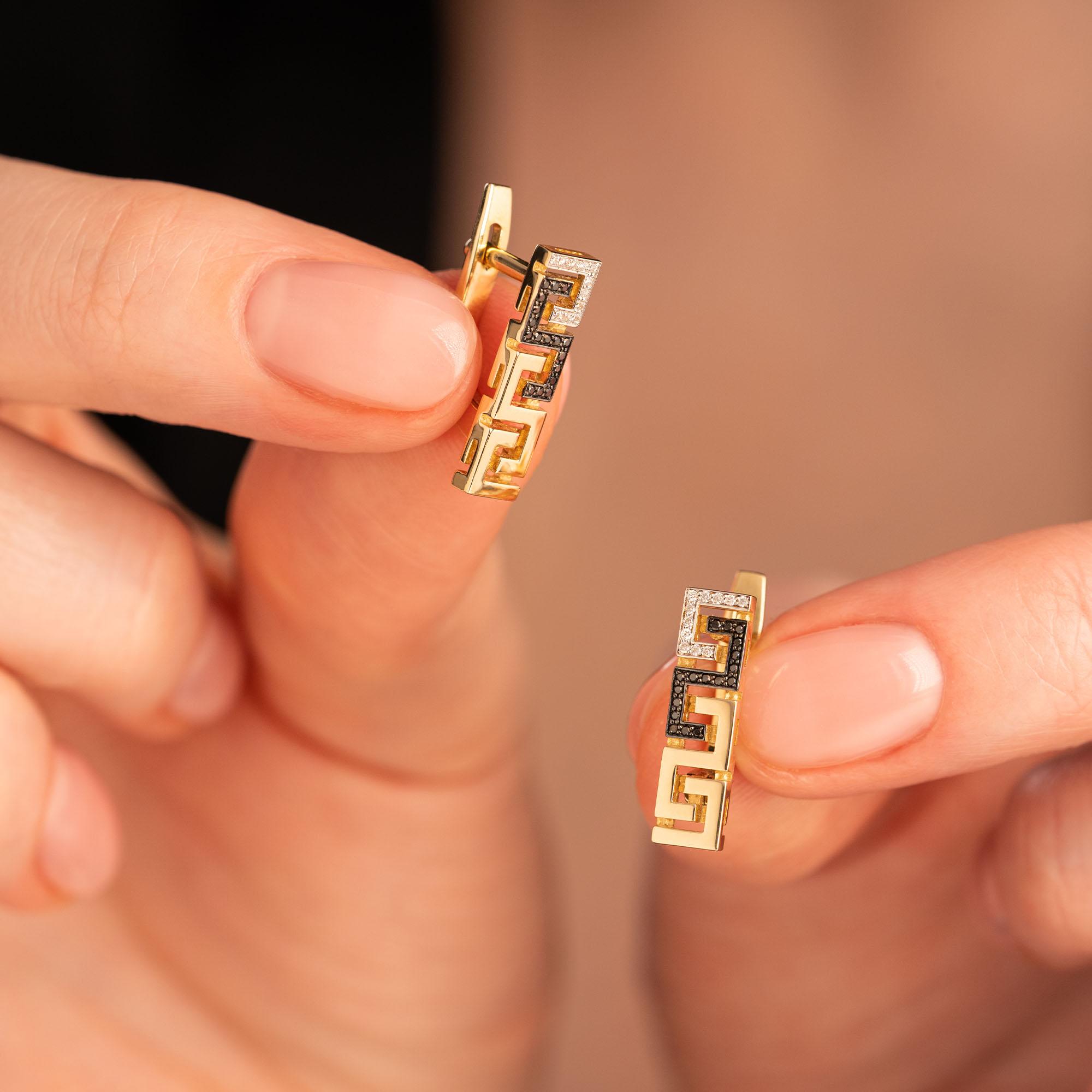 Серьги из желтого золота с двумя видами бриллиантов 932980ЧБ