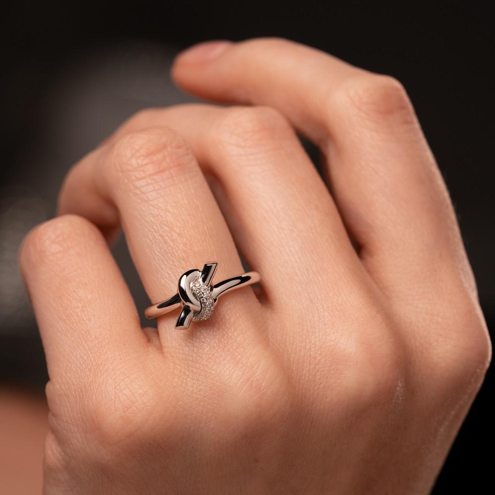 Кольцо из белого золота с бриллиантом 921846Б