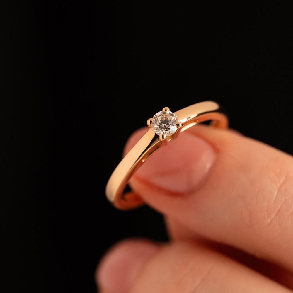 Кольцо из золота с бриллиантом 911214Б