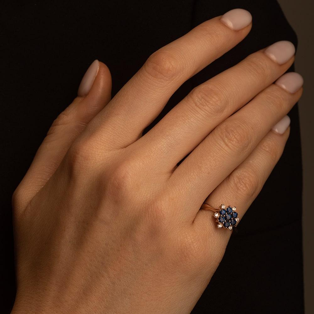 Кольцо из золота с сапфирами и бриллиантами 911004С