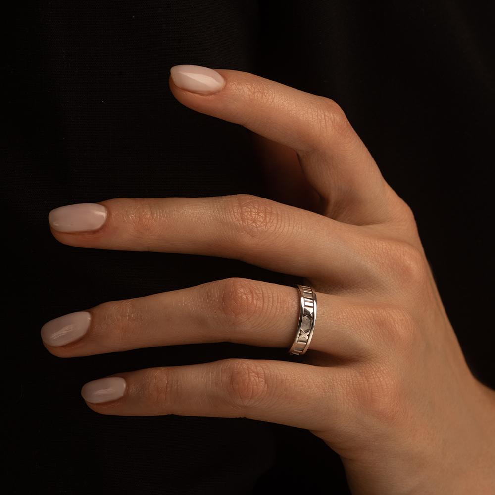 Кольцо из золота без вставок 921500