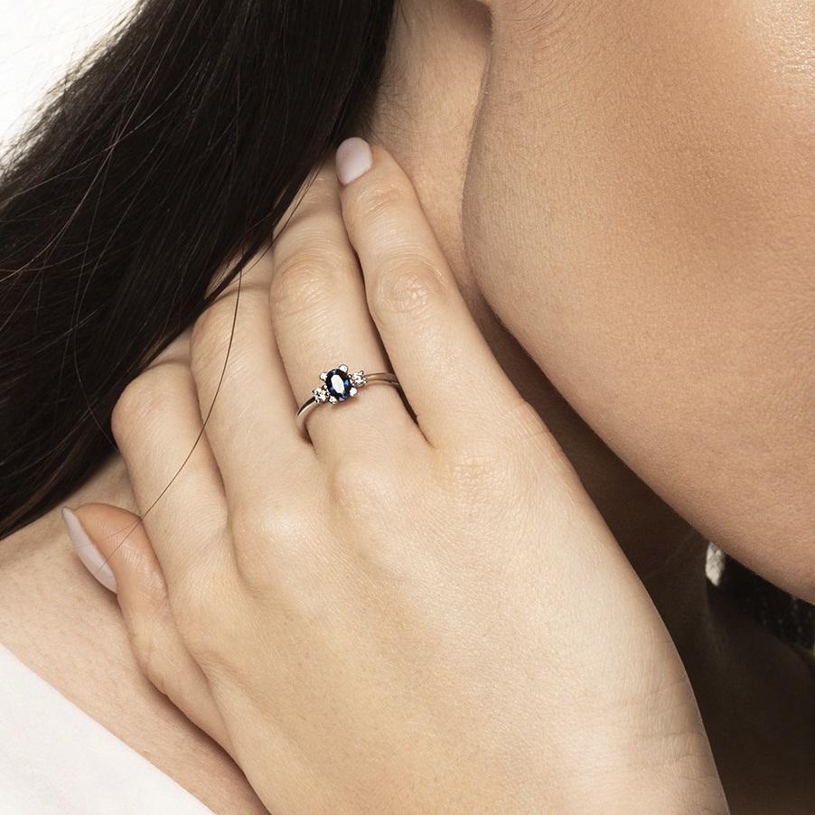 Кольцо из золота с сапфиром 921647С