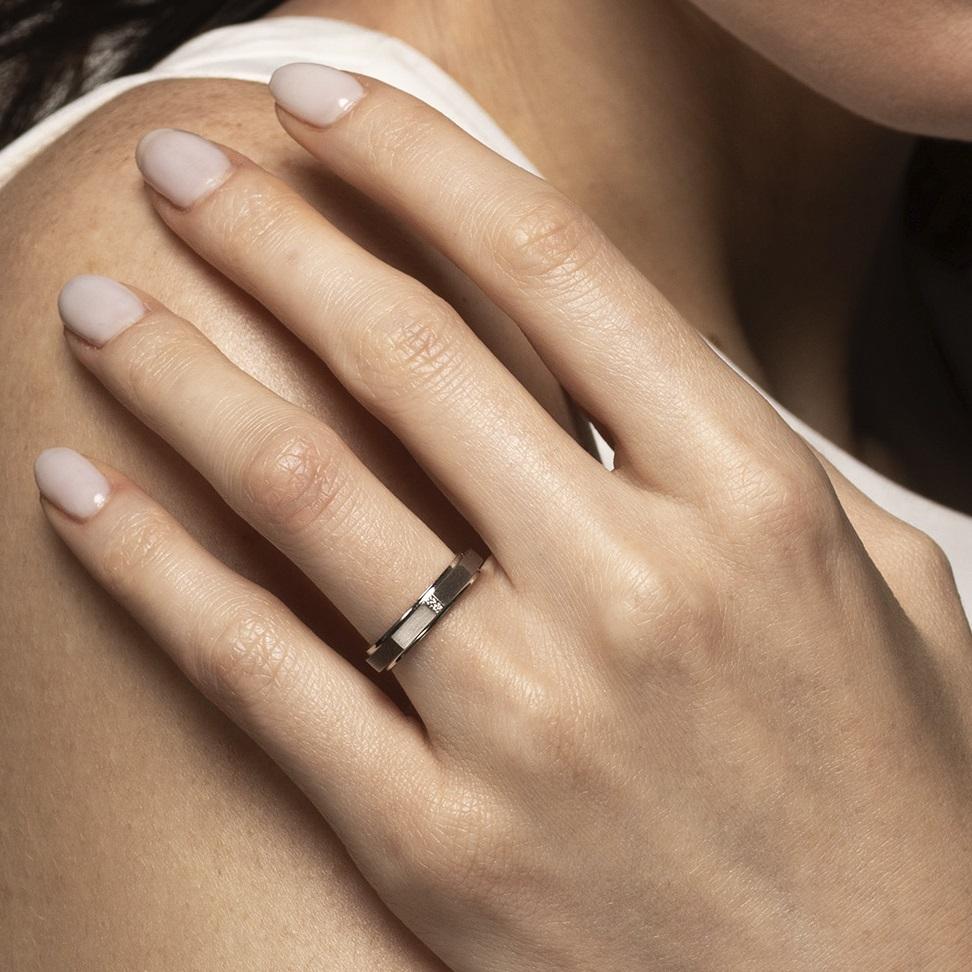 Кольцо из золота без вставок 921588