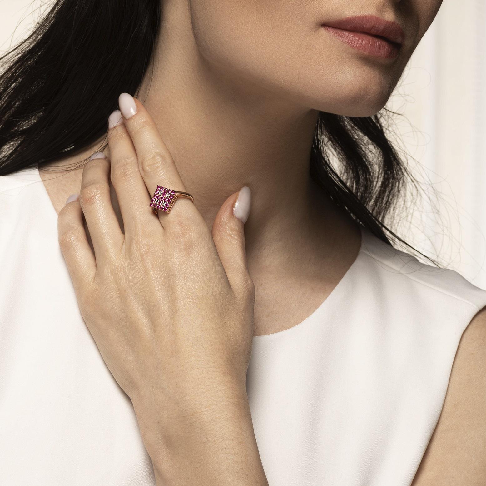 Кольцо из золота с рубином 911227Р