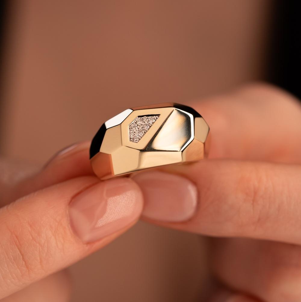 Кольцо из желтого золота 931995Б