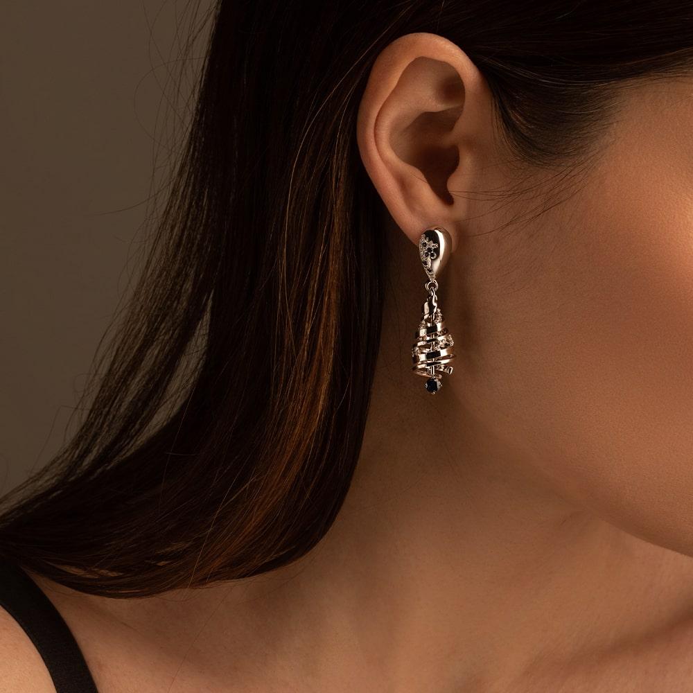 Серьги из белого золота 585 пробы с бриллиантами и сапфирами 922714С