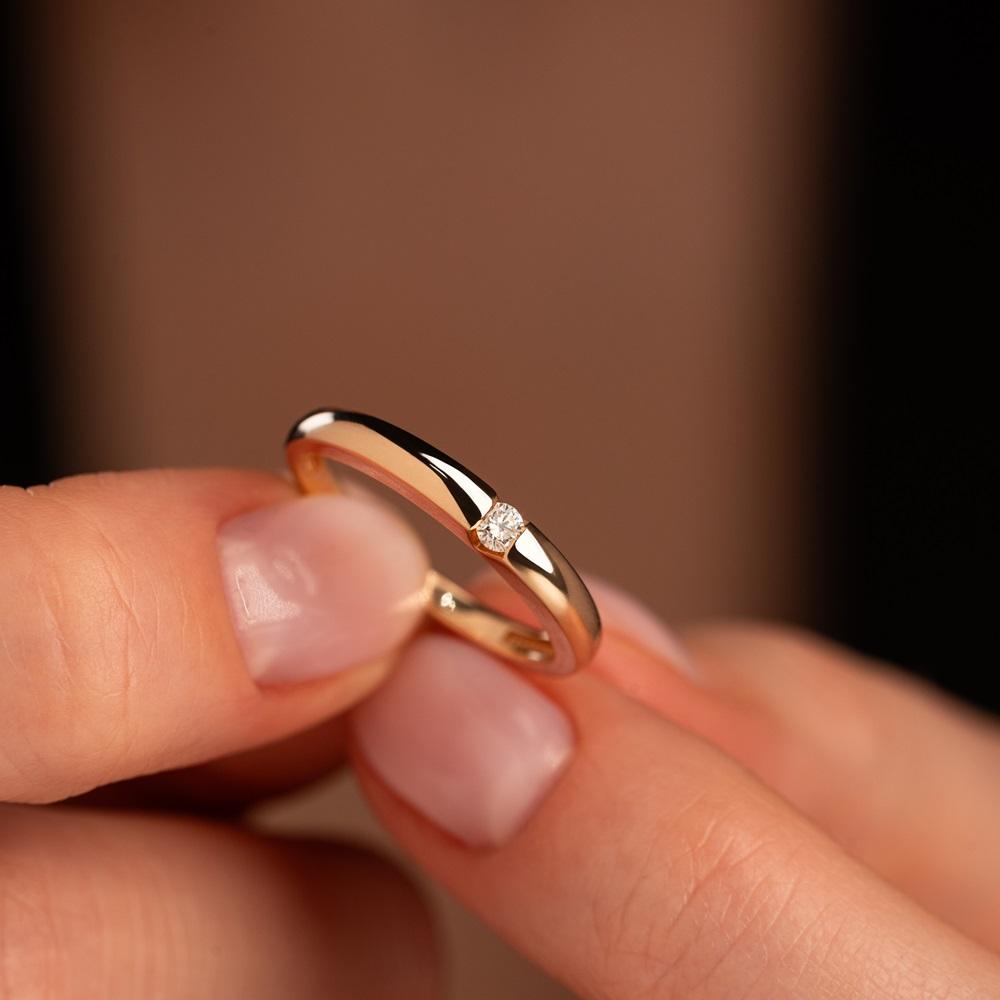 Кольцо из золота с бриллиантом 911280Б