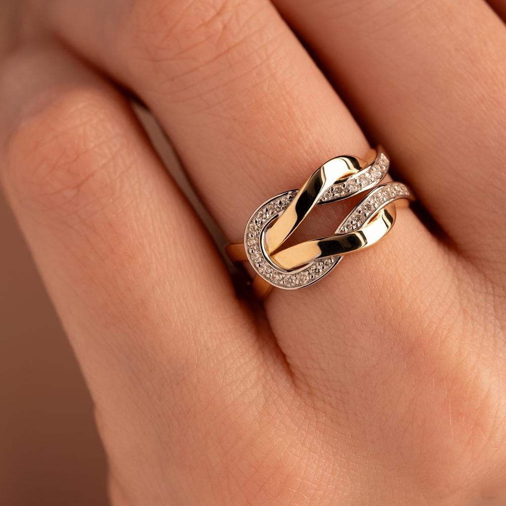 Дизайнерское кольцо из золота с бриллиантами 931968Б