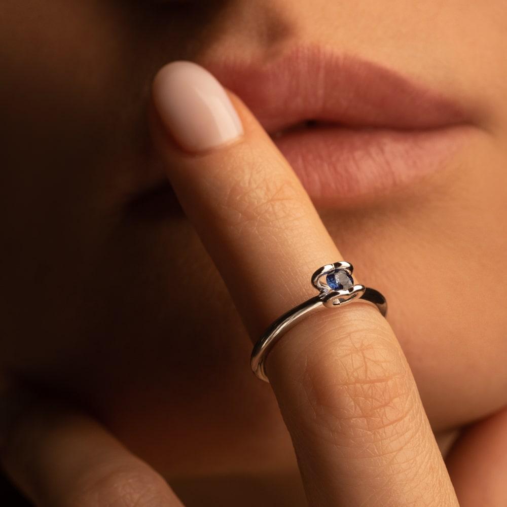 Помолвочное кольцо с сапфиром 921597С
