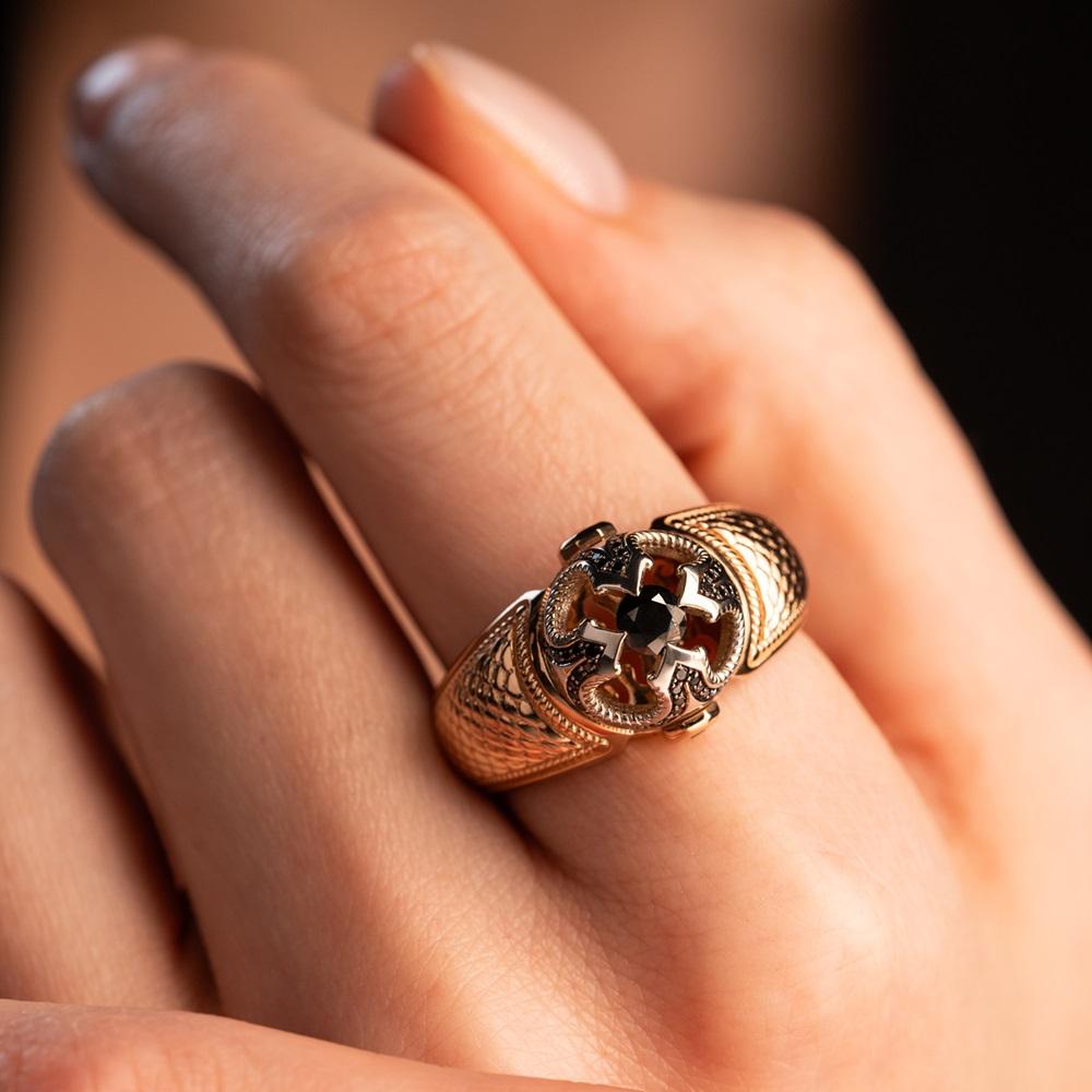 Кольцо с черными бриллиантами 911919ЧБ