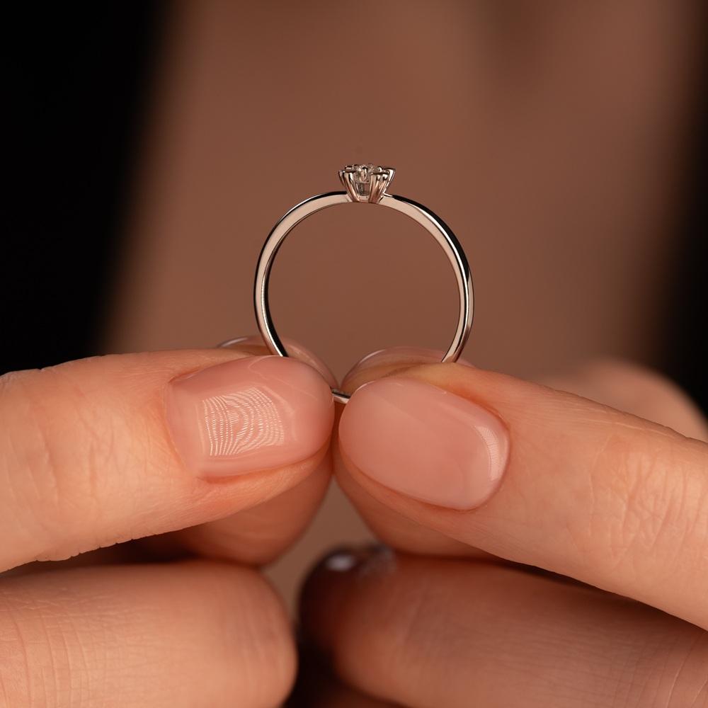 Кольцо с бриллиантом 9211004Б