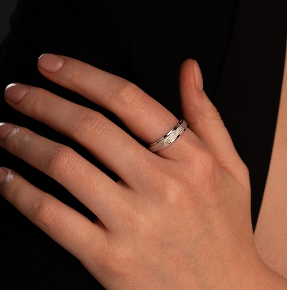 Обручальное кольцо 921993